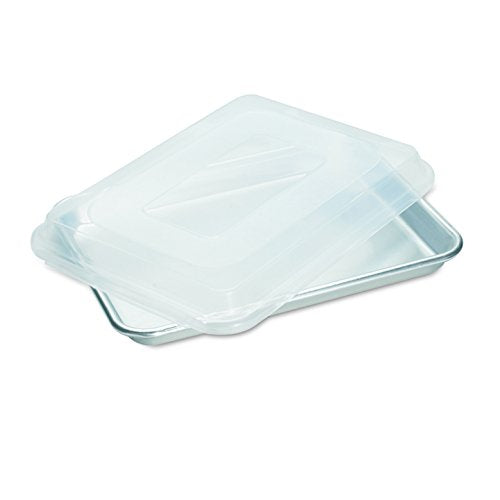 Nordic Ware Natural Aluminum Commercial Baker's Quarter Sheet with Lid