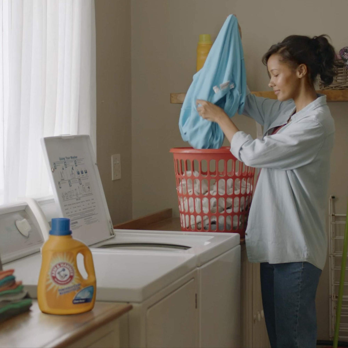 Arm & Hammer Liquid Laundry Detergent, 140 loads Clean Burst 210 Fl Oz, Packaging May Vary
