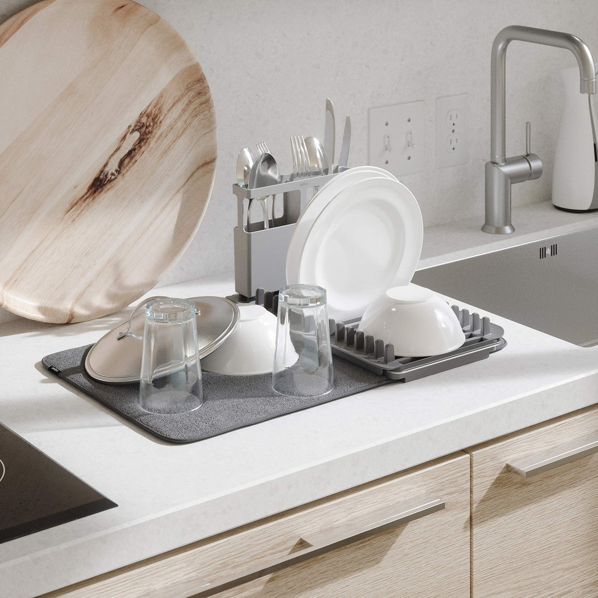 Umbra Udry Rack and Microfiber Dish Drying Mat-Space-Saving Lightweight Design Folds Up for Easy Storage, Over The Sink, Charcoal