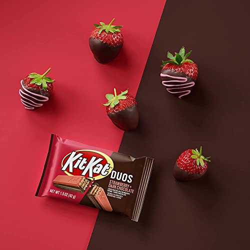KIT KAT DUOS Chocolate Strawberry Creme Wafer Candy Bars, 1.5 oz (24 Count)