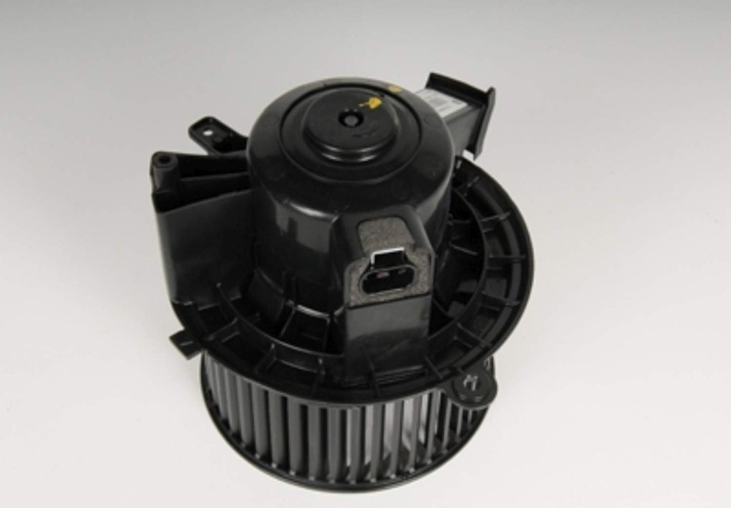 GM 15-81682 Heating and Air Conditioning Blower Motor with Wheel