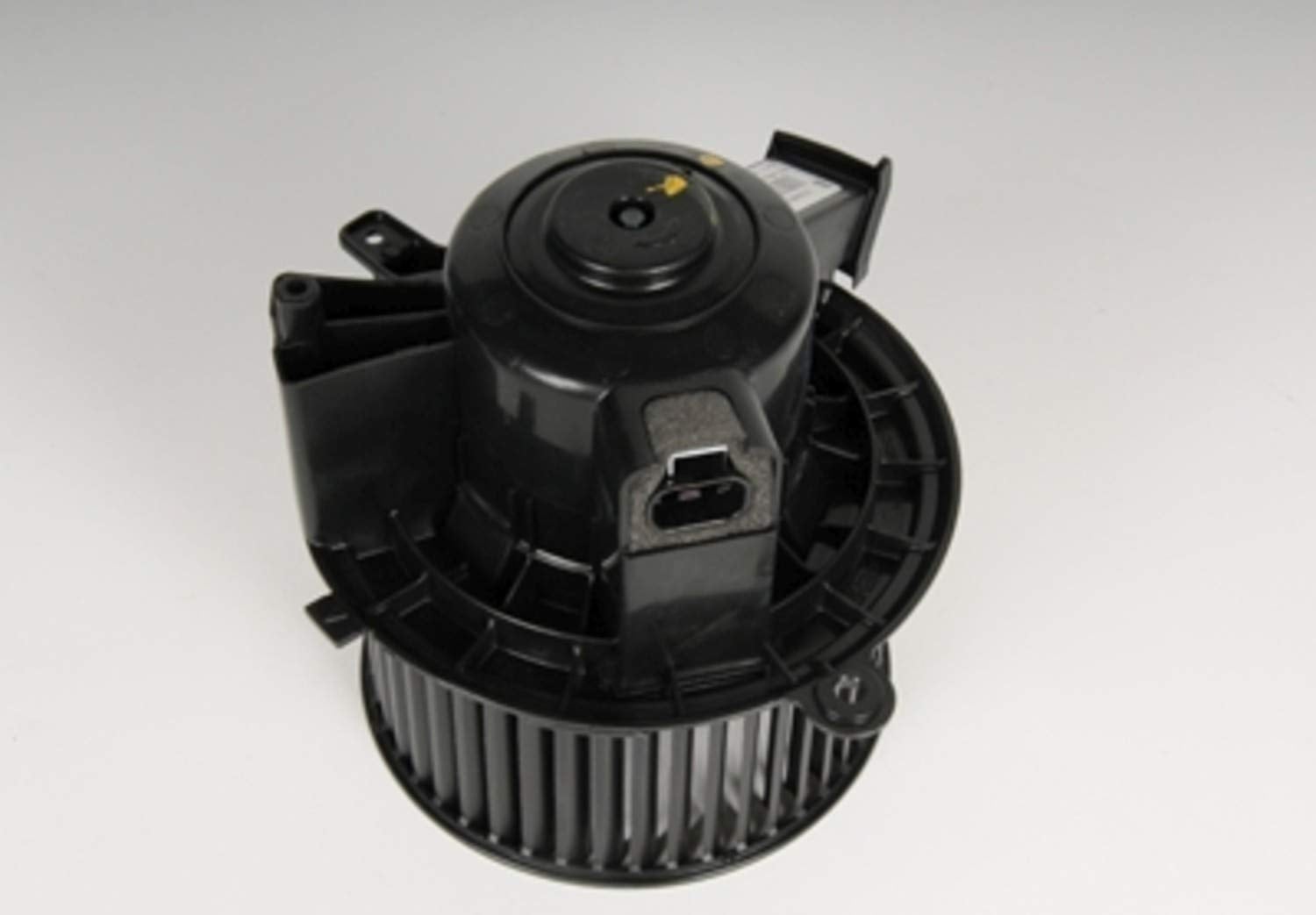 GM 15-81682 Heating and Air Conditioning Blower Motor with Wheel