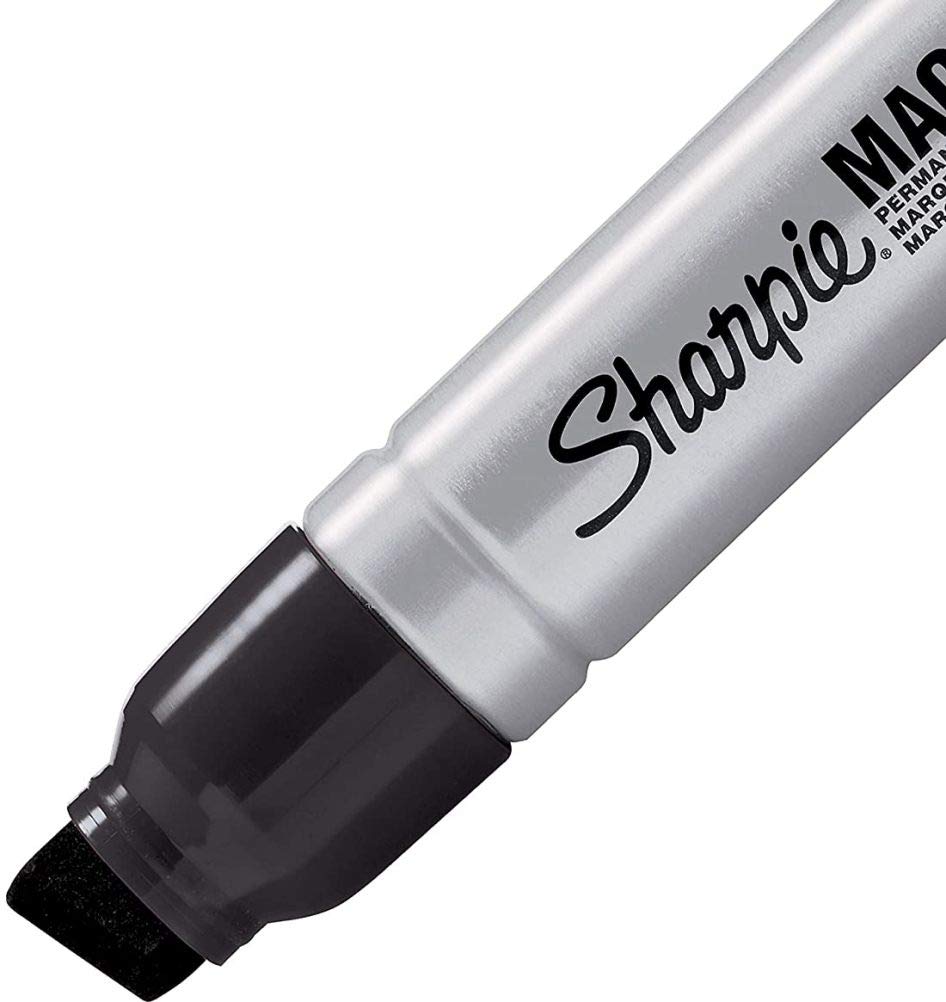 Sharpie 44001 Oversized Chisel Tip Extra Wide Magnum Permanent Marker (4 Pack), Black, Sturdy Extra-wide Felt Chisel Tip, Quick-drying Ink is Fade-and Water-Resistant