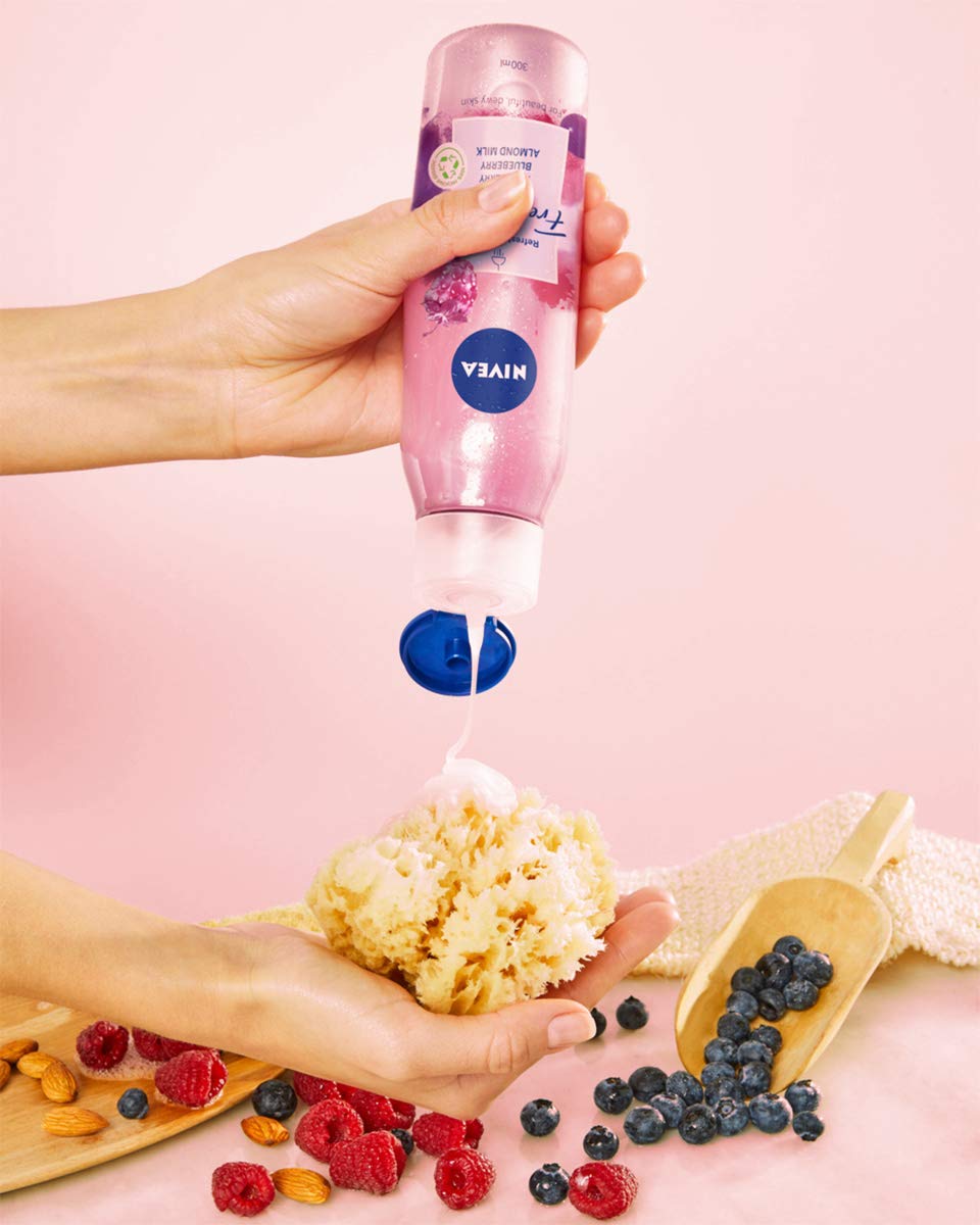 NIVEA Fresh Blends Raspberry (300 ml), Raspberry Scented Environmentally Friendly Shower Gel, Fruity Shower Gel for Women, Vegan Shower Gel with Blueberry and Almond Milk