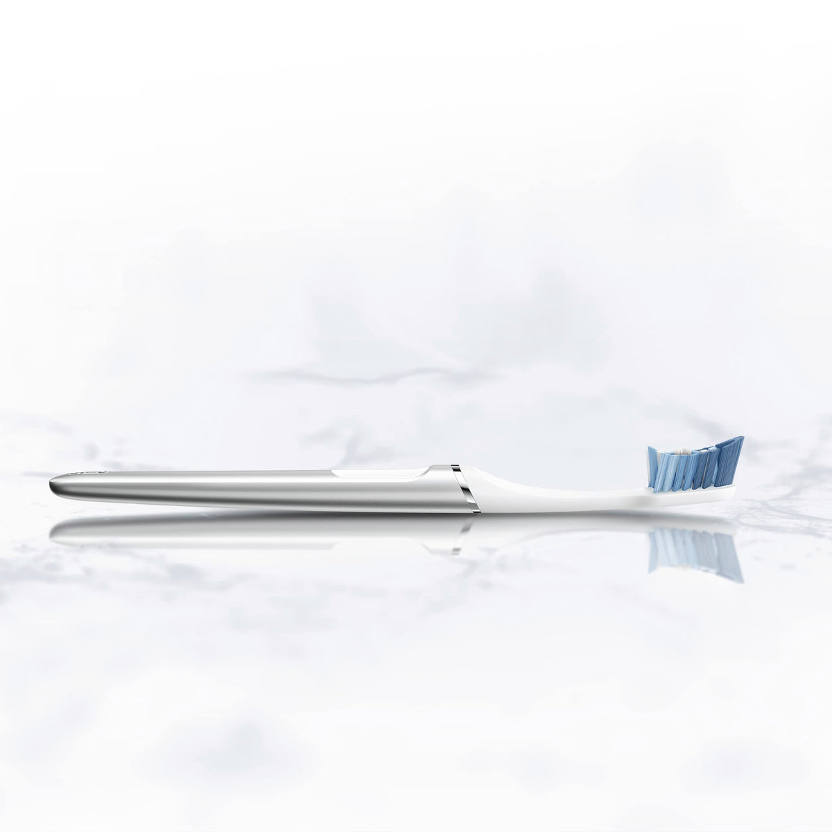 Oral-B Clic Toothbrush, Chrome White, with 1 Replaceable Brush Head and Magnetic Holder