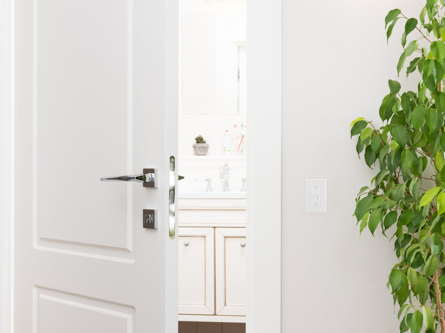 Taymac 2670W Revive Device Wall Plates 1-Gang Masque Decorator Cover, White
