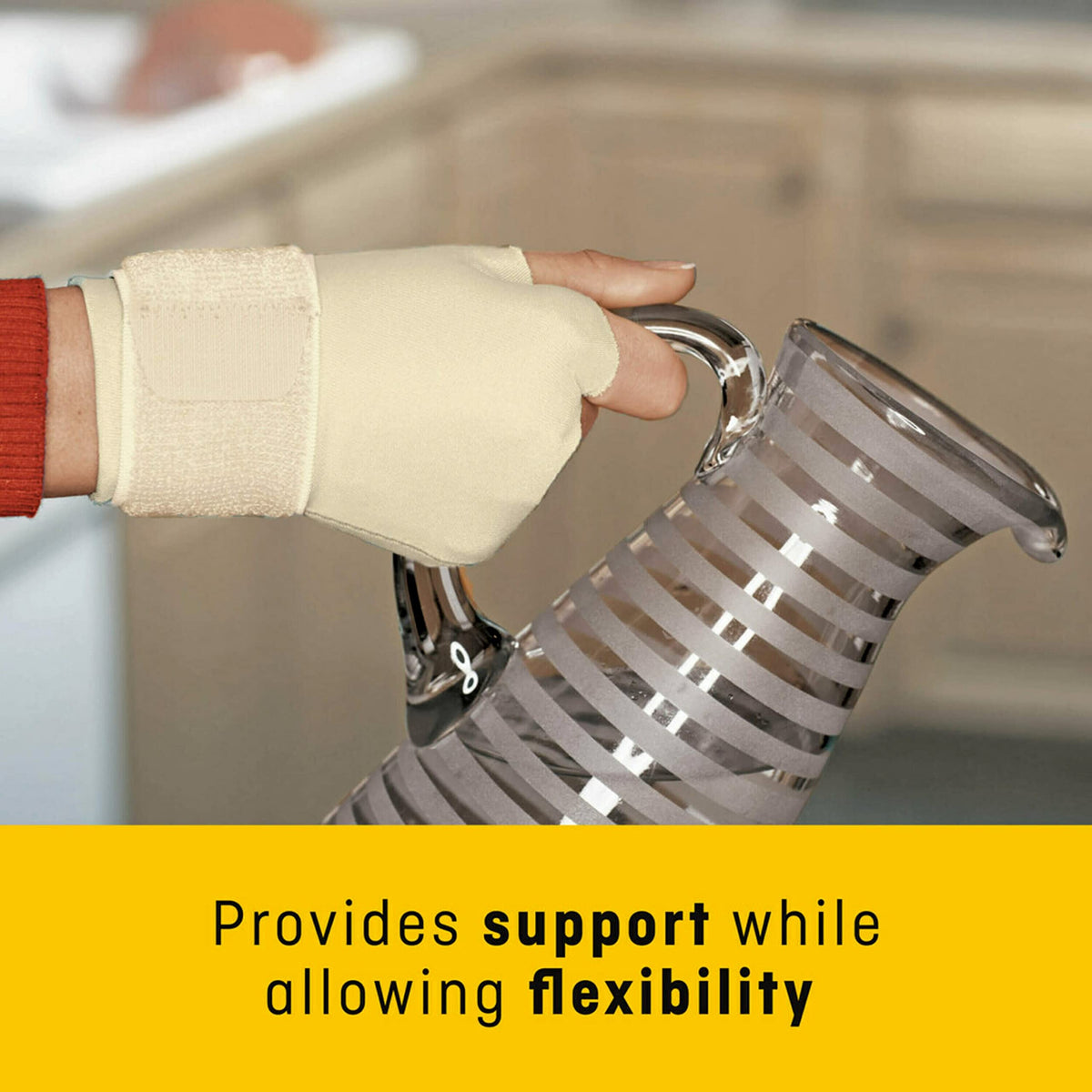 FUTURO Hand and Wrist Compression Glove, Provides Support and Compression to Arthritic and Painful Hand Joints, Small/Medium, Beige