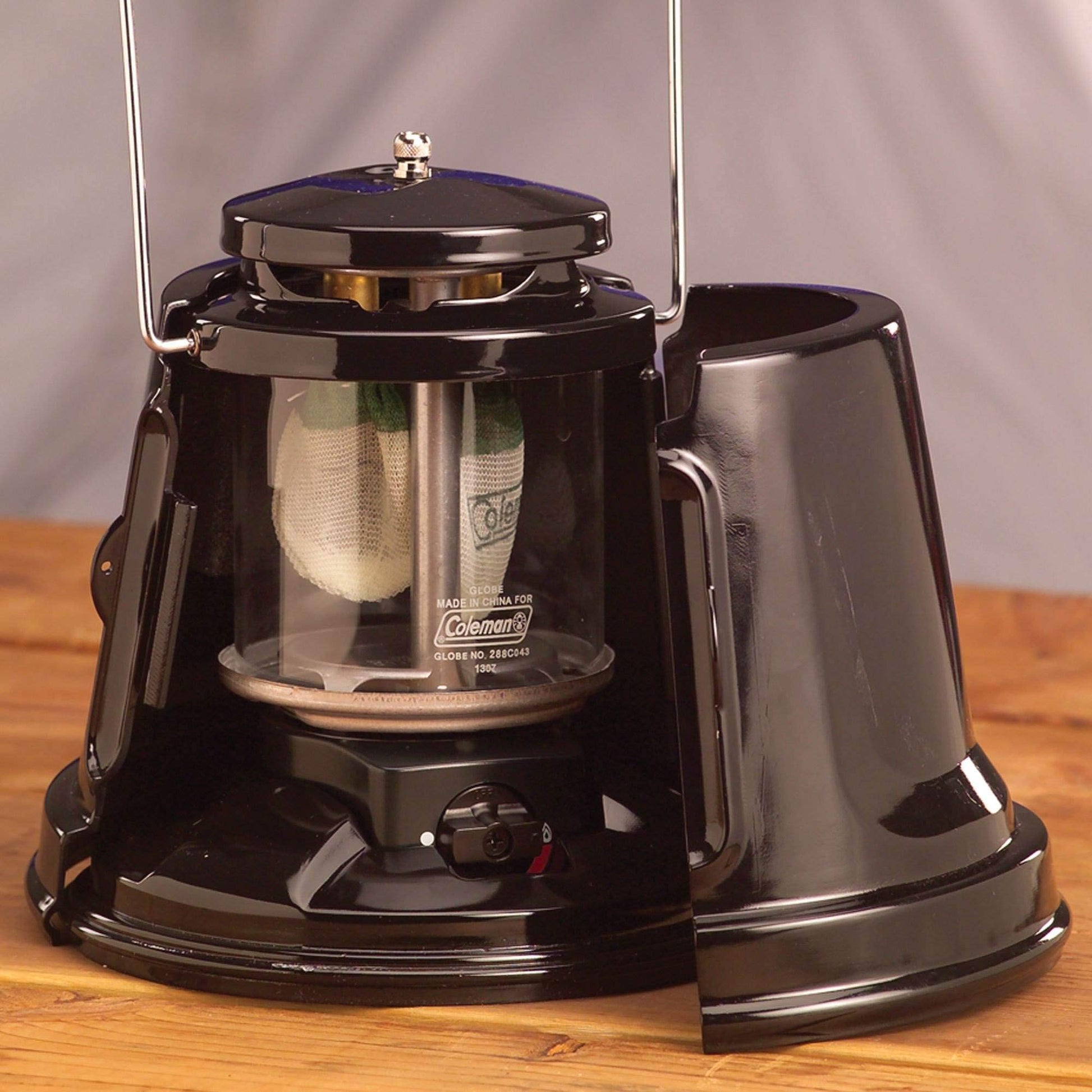 Coleman QuickPack Deluxe Propane Lantern with Storage Case, 1000 Lumens Gas Lantern with Adjustable Brightness, Pressure Control, & Mantles Included; Great for Camping, Tailgating, & Emergencies