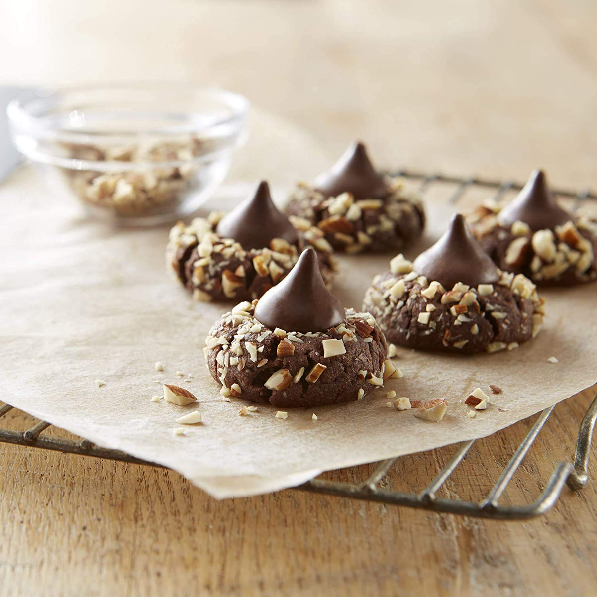 HERSHEY'S KISSES Chocolate Candy with Almonds, 10 oz Bag (Pack of 2)