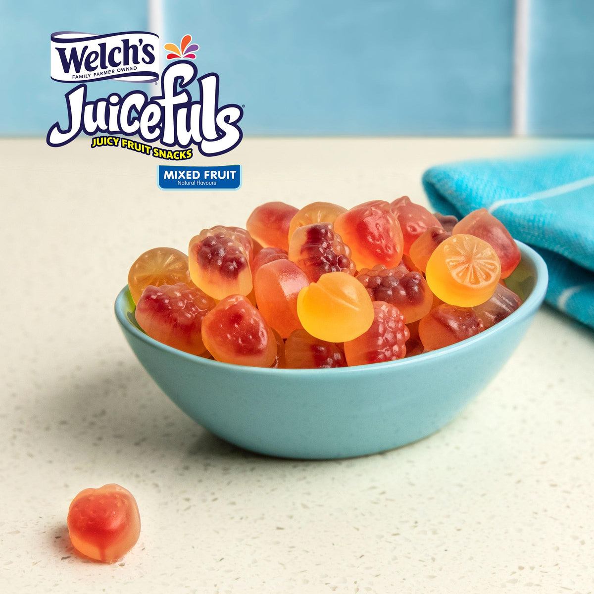Welch's Juicefuls Juicy Fruit Snacks, Mixed Fruit & Berry Blast Fruit Gushers Variety Pack, Perfect for School Lunches, Gluten Free, 4 oz Sharing Size Bags (Pack of 6)