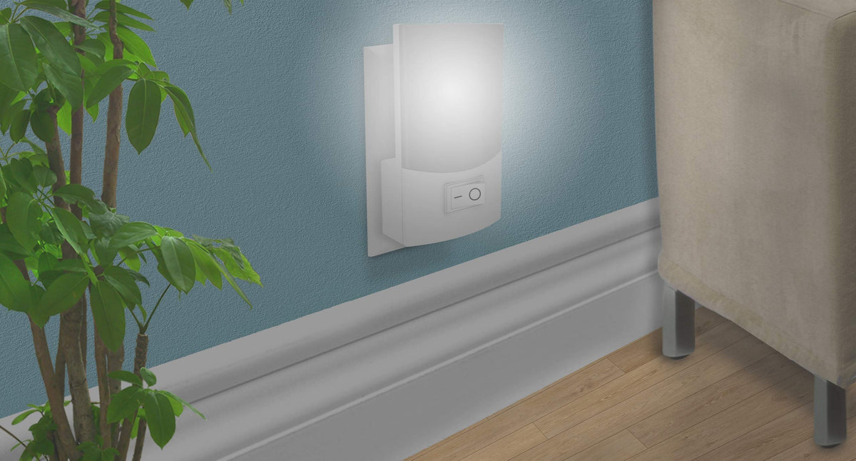 Stanley CF2-LED 32251 Plug-In Led Night Light with On/Off Switch