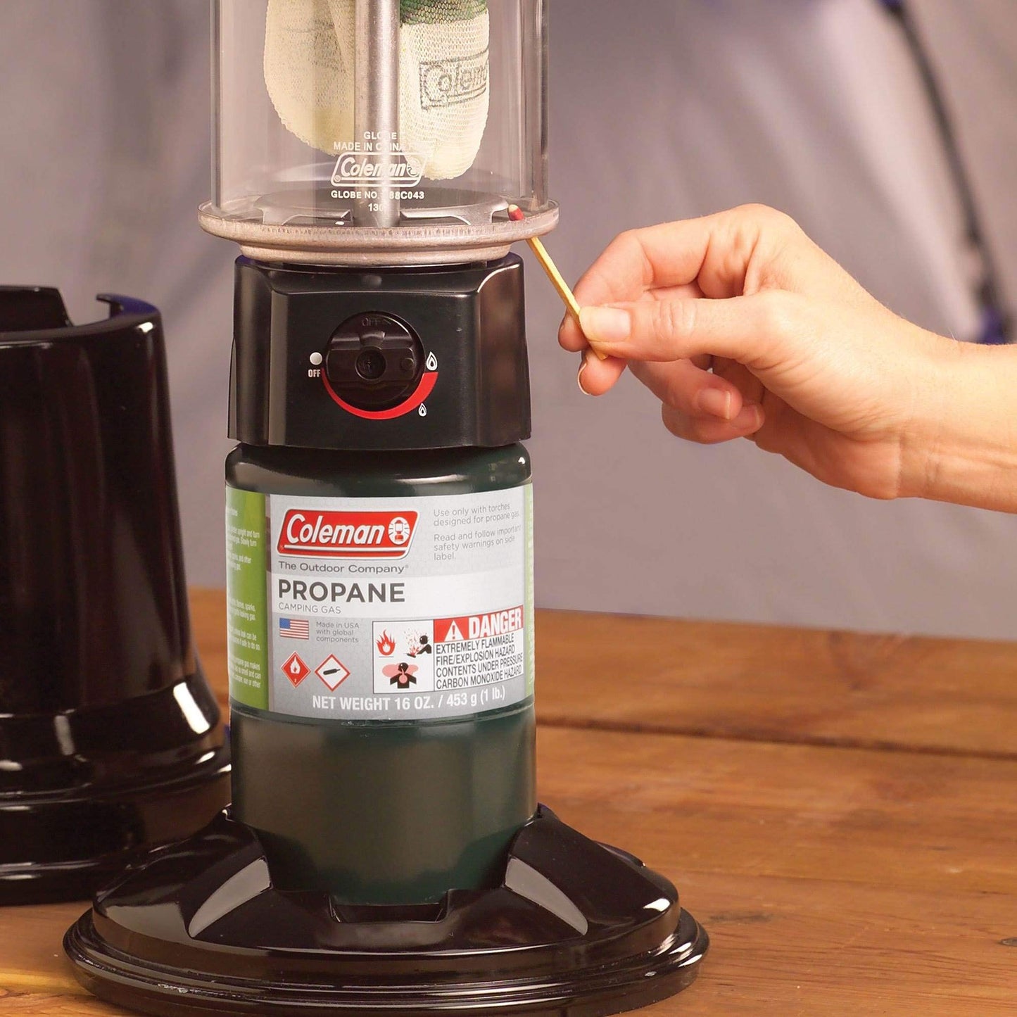 Coleman QuickPack Deluxe Propane Lantern with Storage Case, 1000 Lumens Gas Lantern with Adjustable Brightness, Pressure Control, & Mantles Included; Great for Camping, Tailgating, & Emergencies