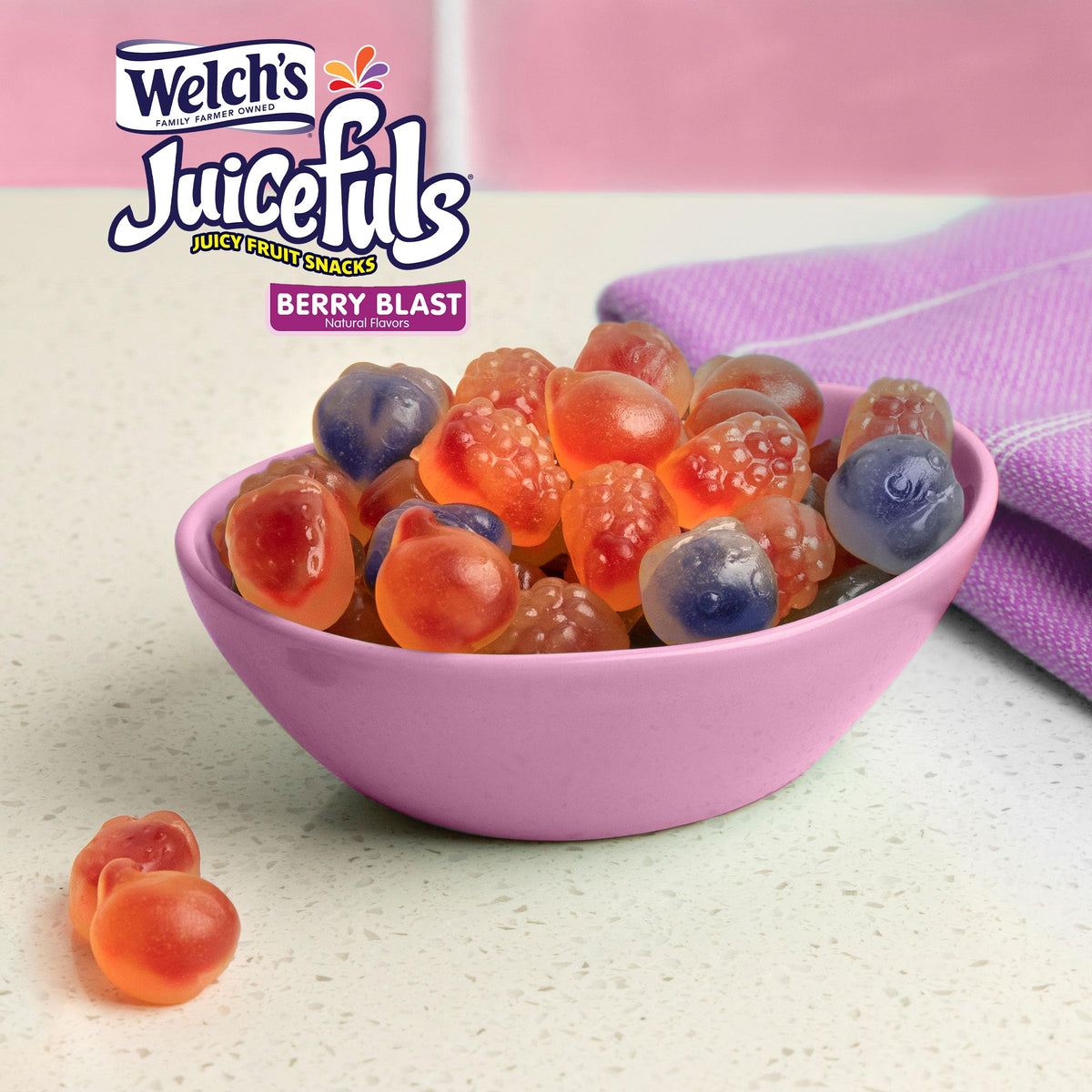 Welch's Juicefuls Juicy Fruit Snacks, Mixed Fruit & Berry Blast Fruit Gushers Variety Pack, Perfect for School Lunches, Gluten Free, 4 oz Sharing Size Bags (Pack of 6)