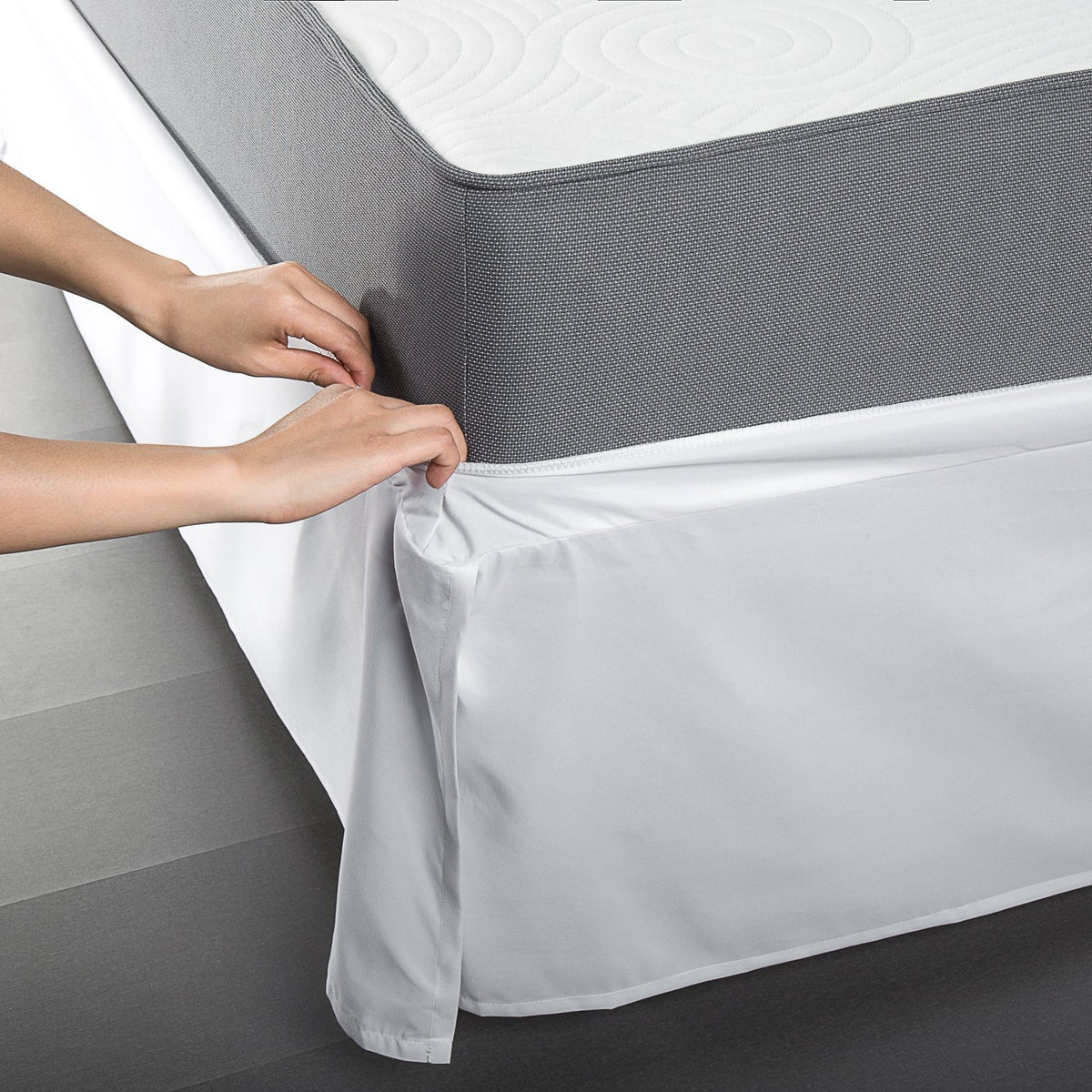 ZINUS Bed Skirt 14 Inch Drop, for Use with SmartBase, Easy On & Off Design, Twin, White
