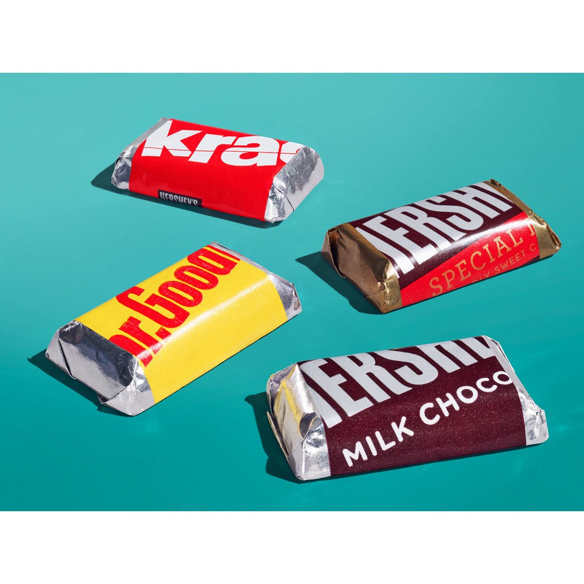 HERSHEY'S Miniatures Assorted Chocolate Candy Family Pack, 17.6 oz