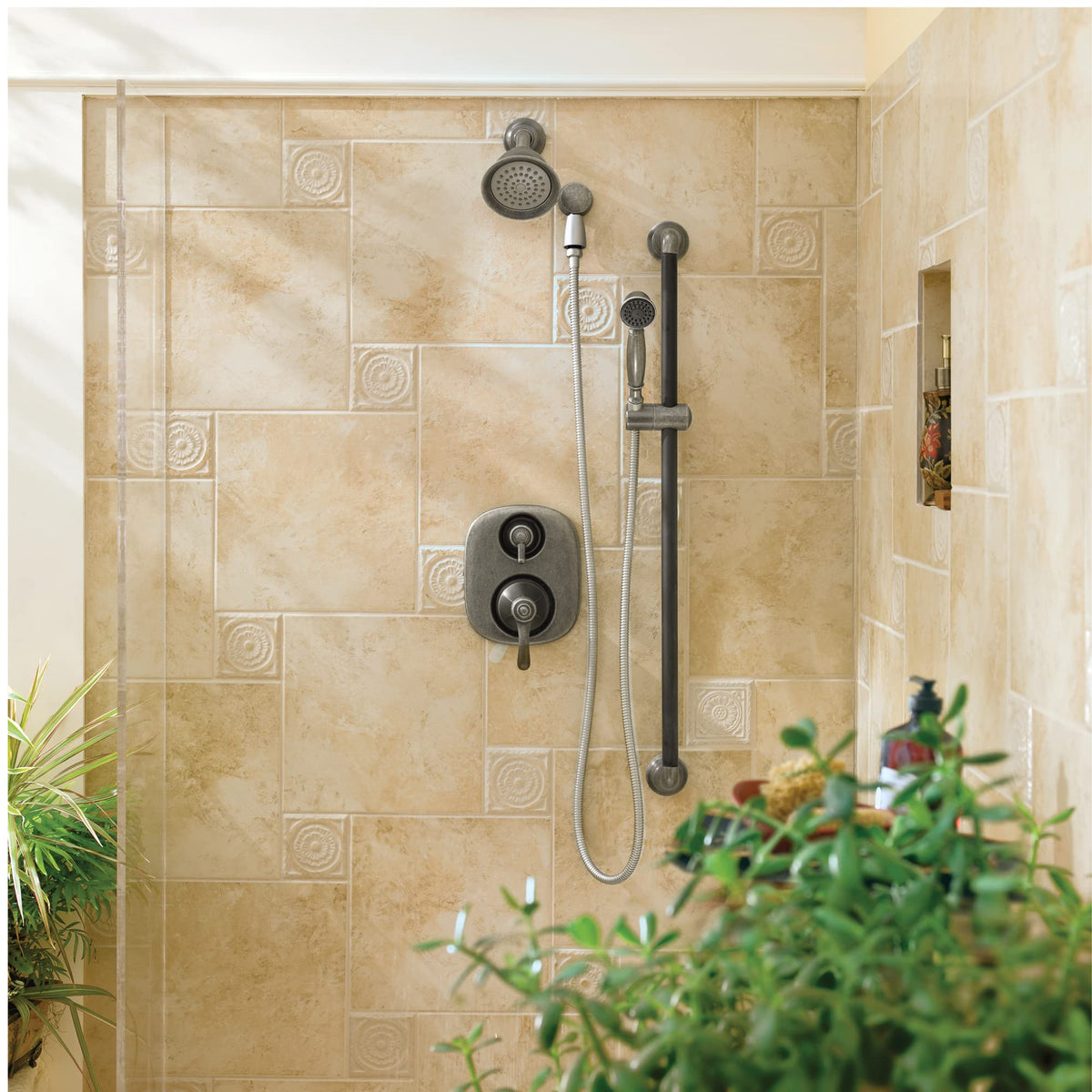 Moen Moenflo XL Chrome Single Function 4.38-Inch Diameter Showerhead, 6302