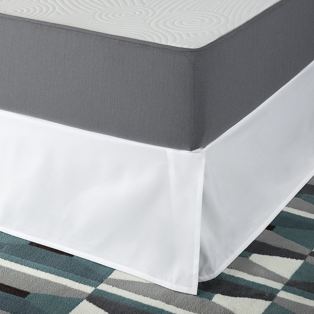 ZINUS Bed Skirt 14 Inch Drop, for Use with SmartBase, Easy On & Off Design, Twin, White