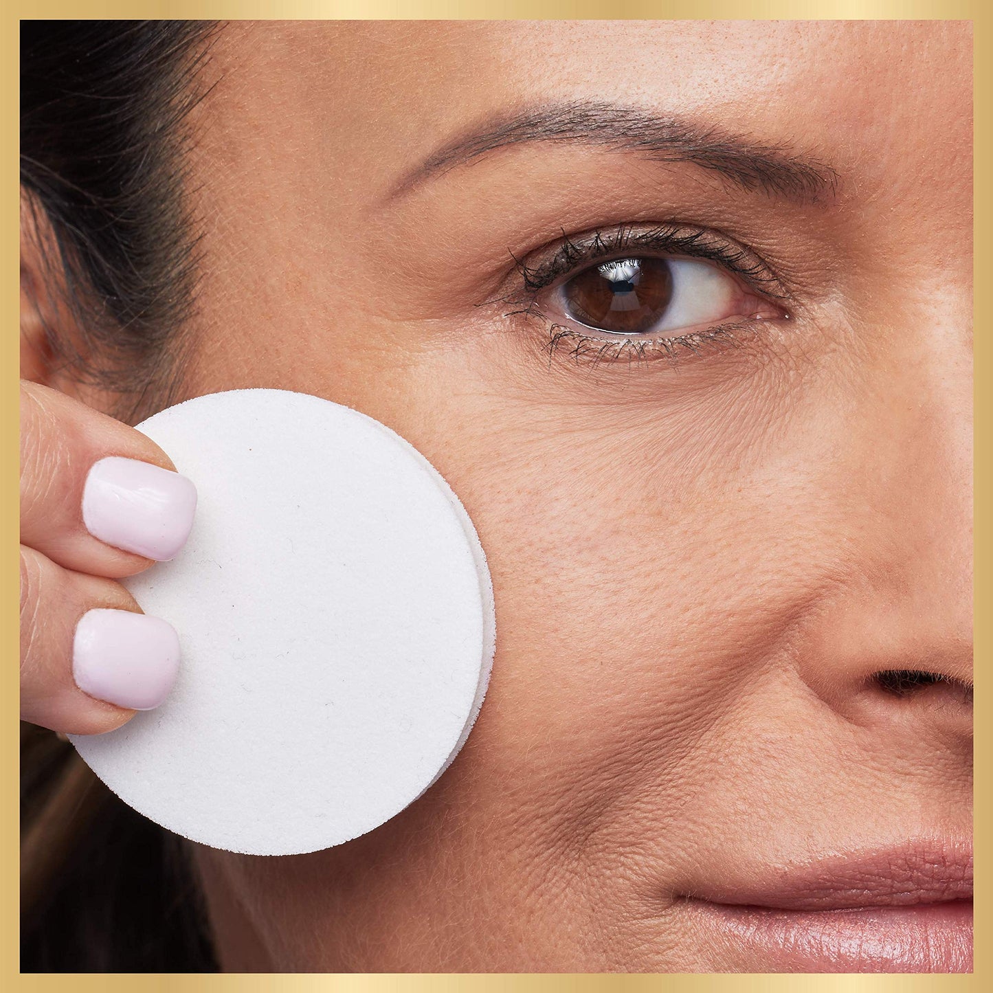 Lâ€™OrÃ©al Paris Age Perfect Creamy Powder Foundation Compact, 330 Golden Sun, 0.31 Ounce