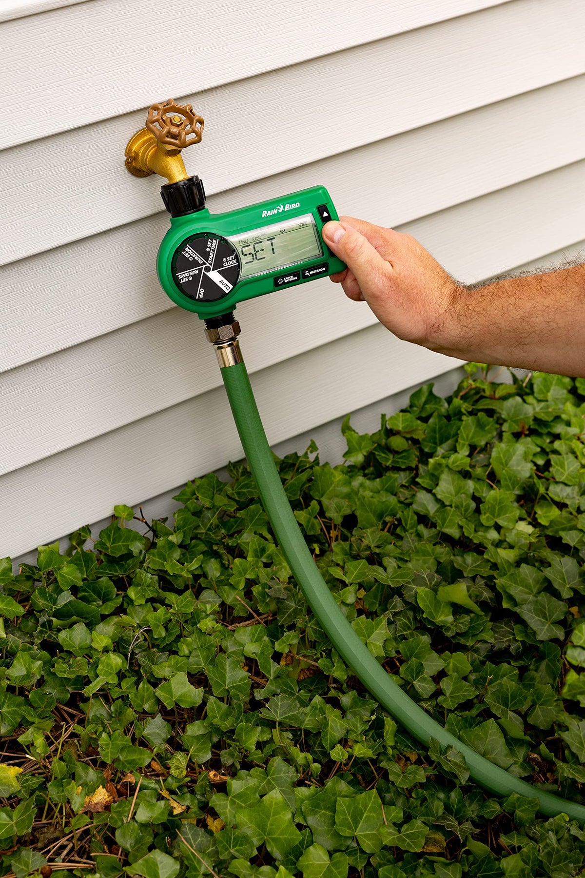 Rain Bird 1ZEHTMR Professional Grade Electronic Digital Hose End Timer/Controller, One Zone/Station, Battery Operated